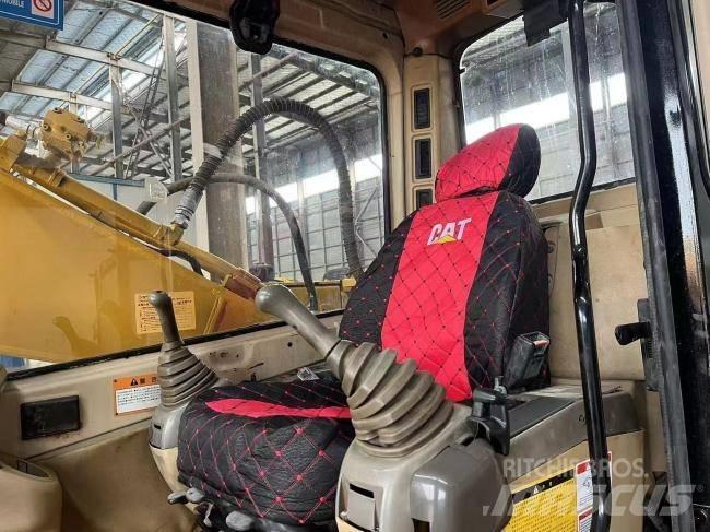 CAT 320 BL Kāpurķēžu ekskavatori