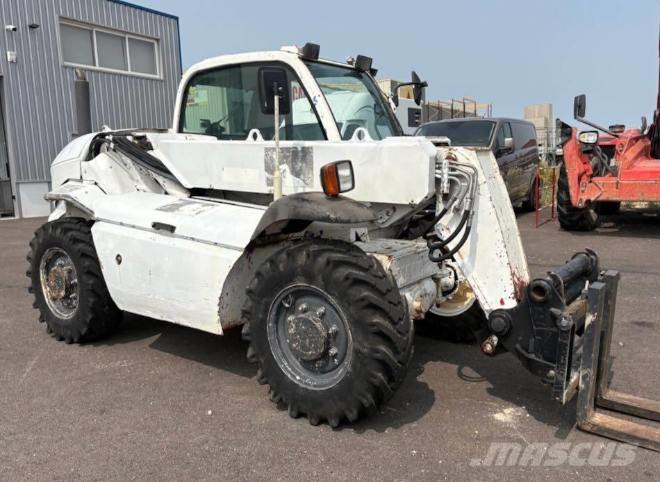 Manitou MT 523 Teleskopiskie manipulatori