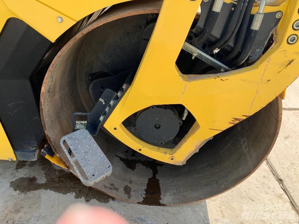 Bomag BW 161 ADO-5 Divvalču grunts veltņi