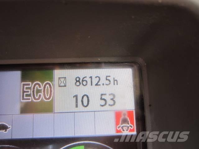 Hitachi ZX 135 Kāpurķēžu ekskavatori