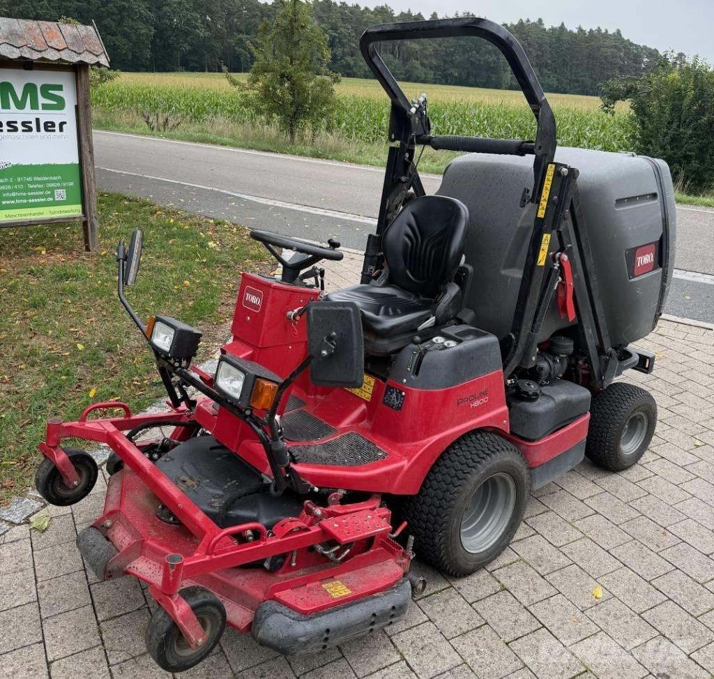 Toro PRO Line H 800 Mauriņa traktors bez sēdvietas