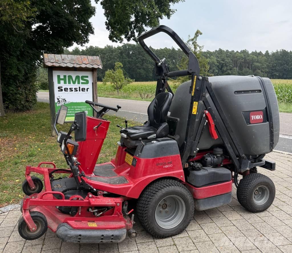 Toro PRO Line H 800 Mauriņa traktors bez sēdvietas