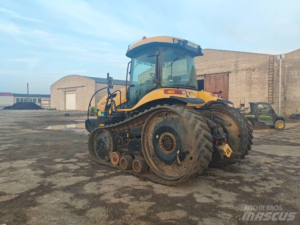 CAT challenger Traktori