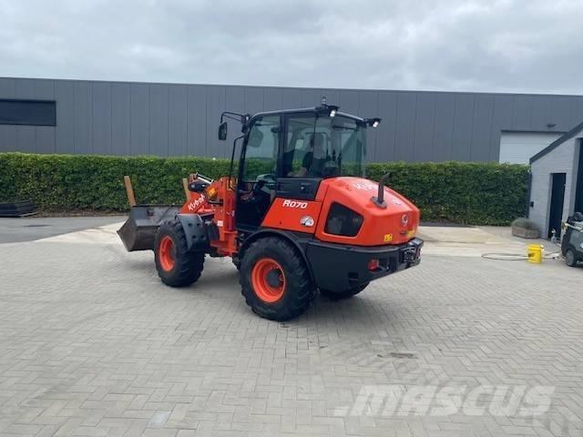 Kubota R 070 Iekrāvēji uz riteņiem