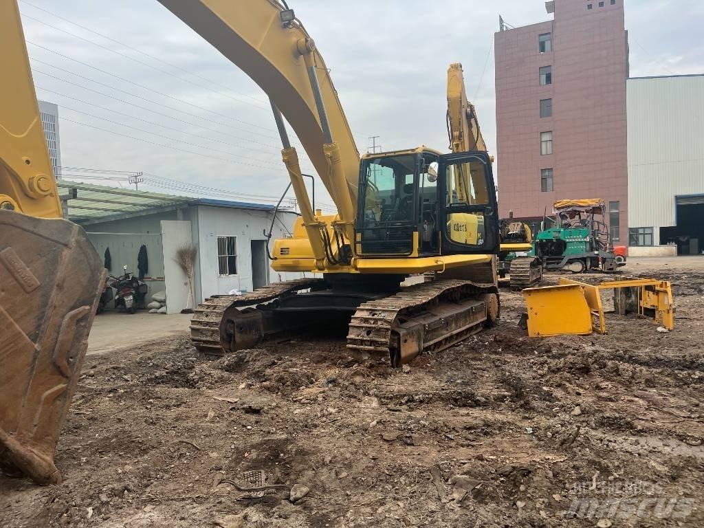 Komatsu PC450-8 Kāpurķēžu ekskavatori