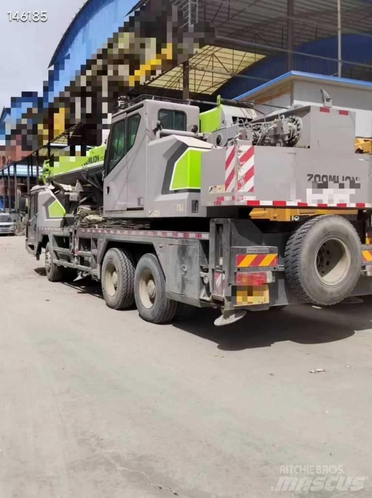 Zoomlion ztc251v5 Visurgājēji celtņi