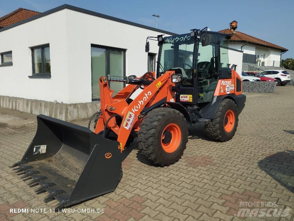 Kubota R090 Iekrāvēji uz riteņiem