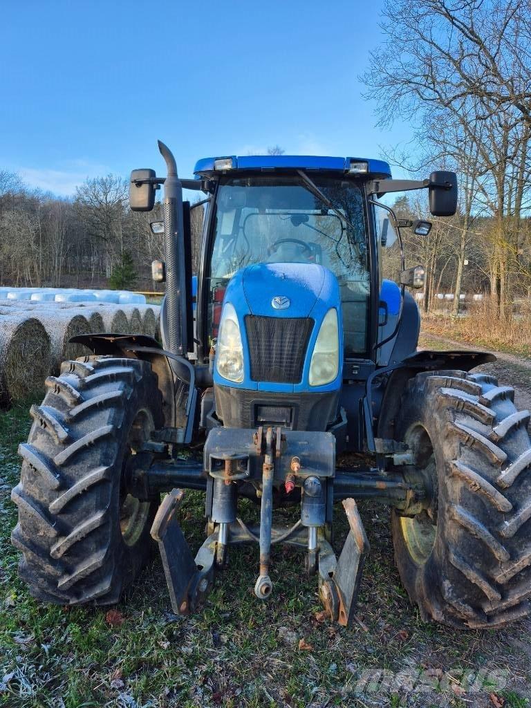 New Holland TS 115 A Traktori