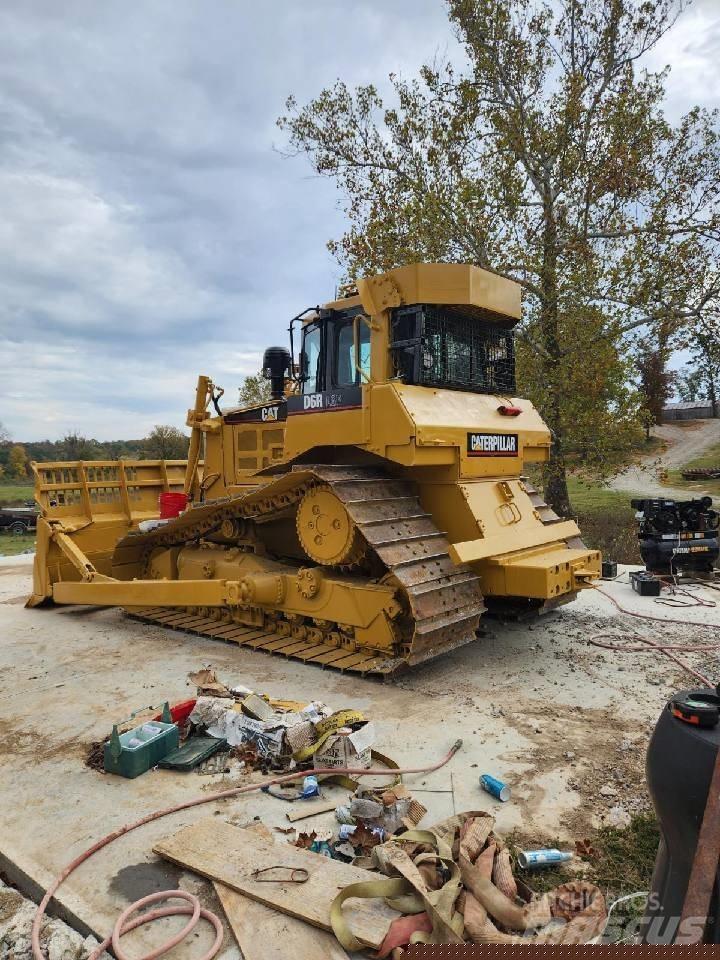 CAT D 6 R Kāpurķēžu buldozeri
