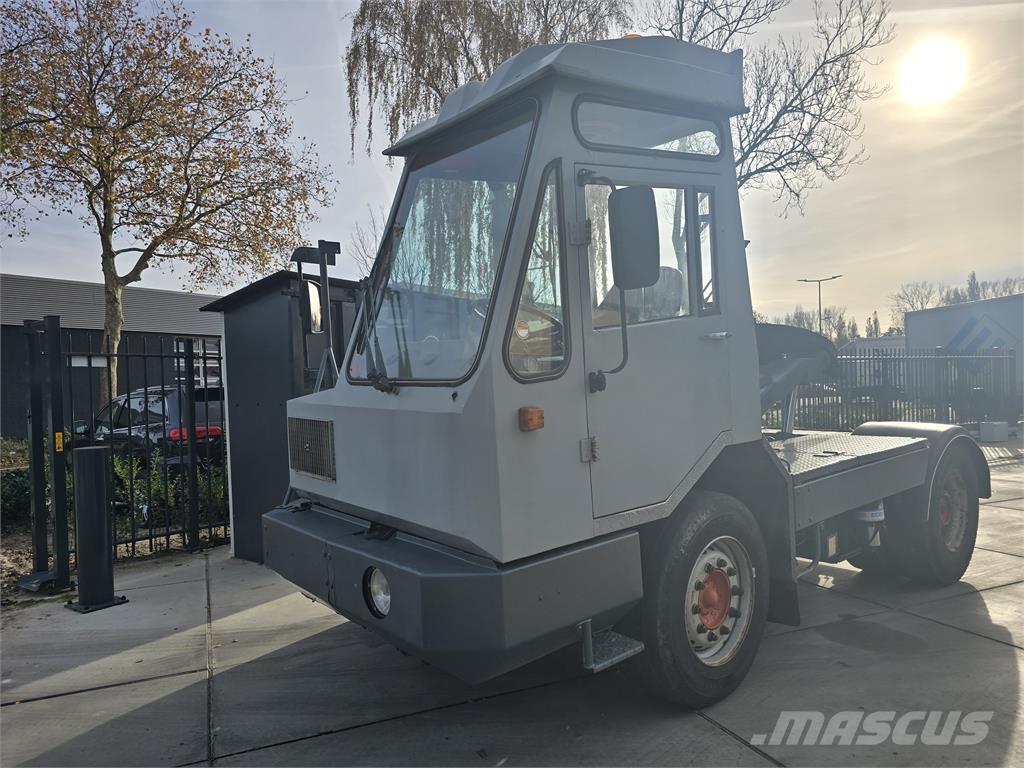  [div] DAF TT2100DH Terminālie traktori