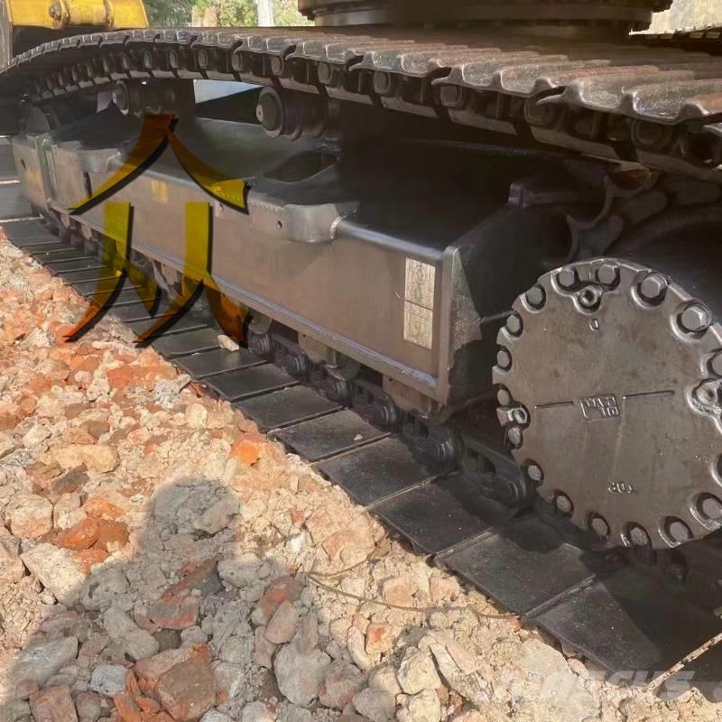 Komatsu PC 200 Kāpurķēžu ekskavatori