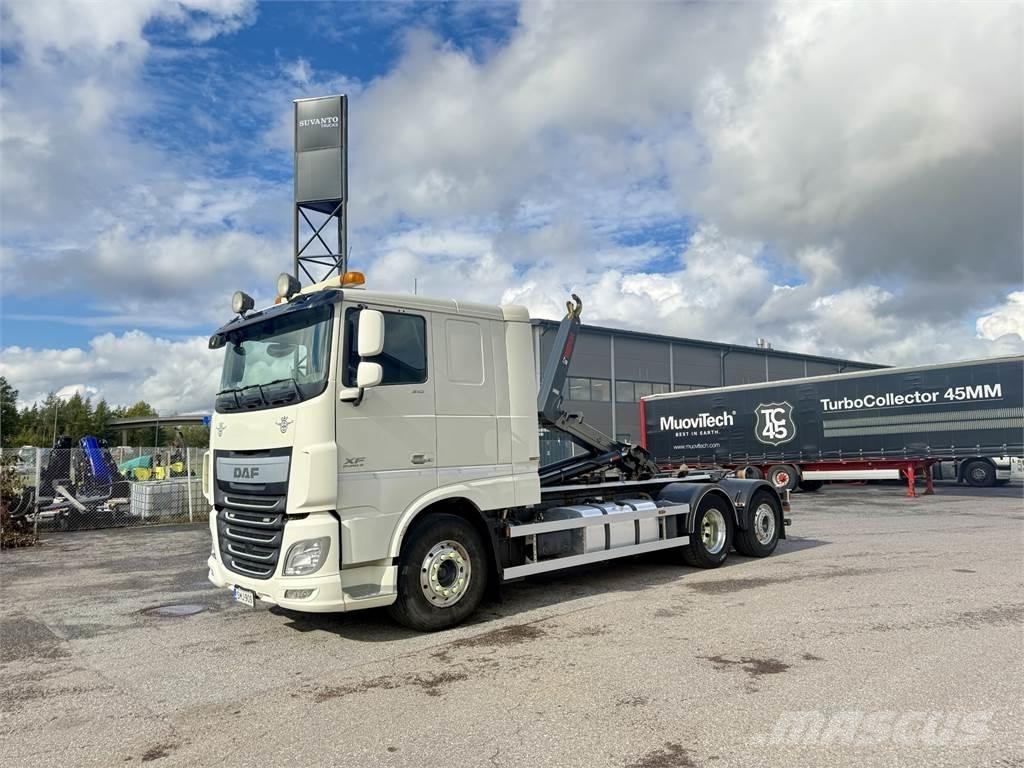 DAF XF 510 6X2 FAN Treileri ar āķi