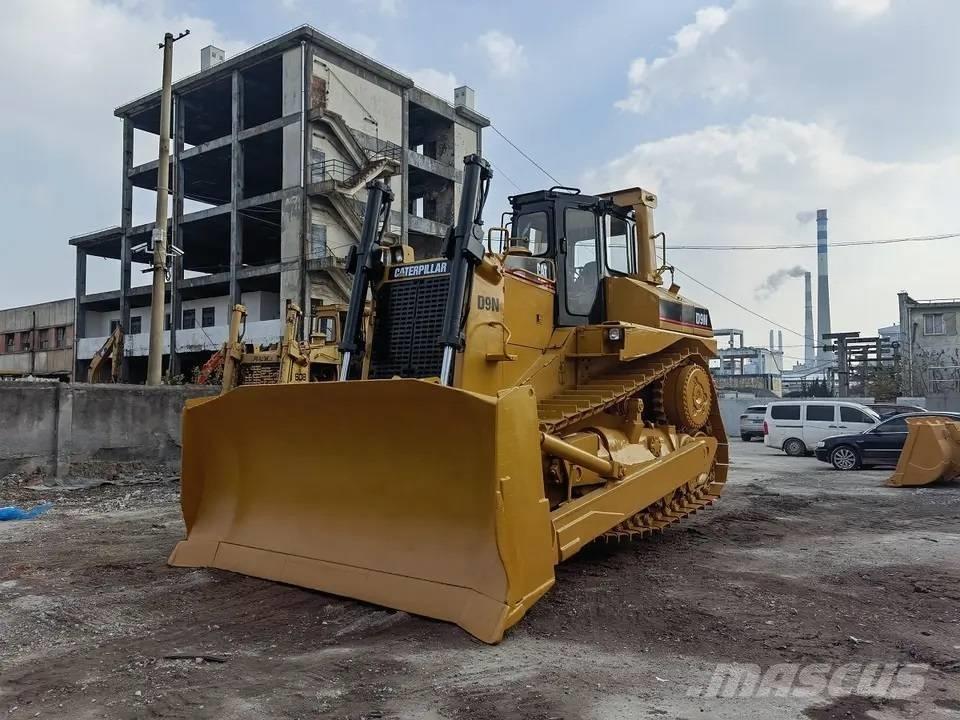 CAT D9N Kāpurķēžu buldozeri