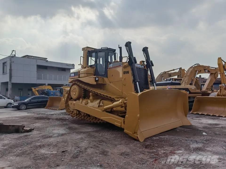 CAT D9N Kāpurķēžu buldozeri