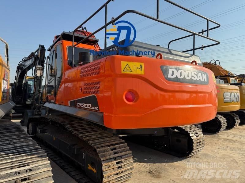 Doosan DX 300LC-9C Kāpurķēžu ekskavatori