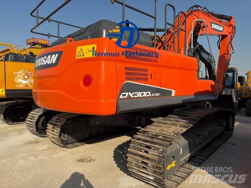 Doosan DX 300LC-9C Kāpurķēžu ekskavatori