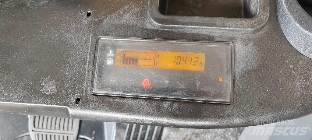 Toyota FD30 Tehnika ar dīzeļa dzinēju