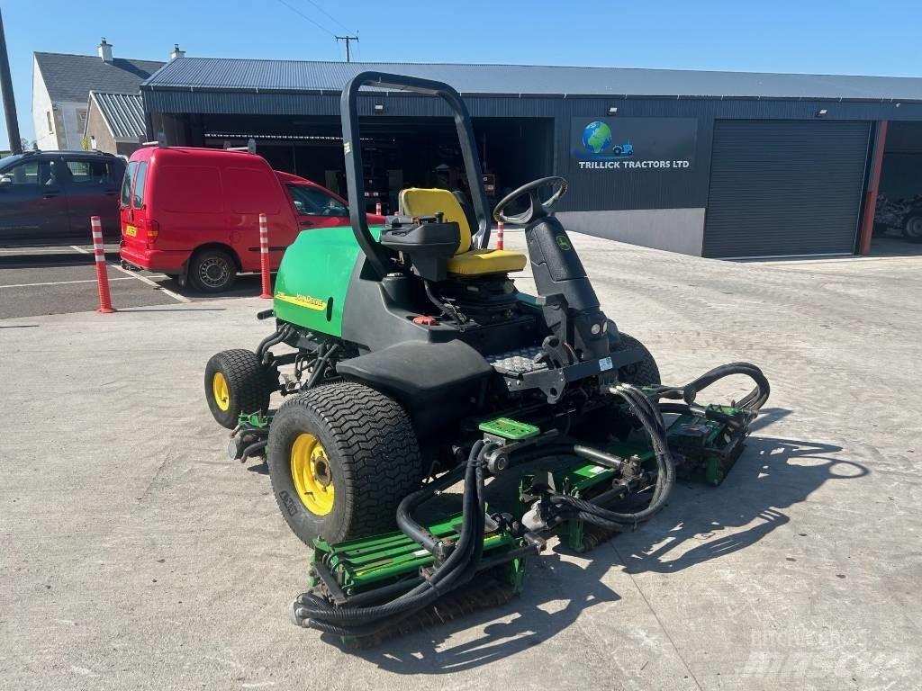John Deere 3235C Golfa tehnika
