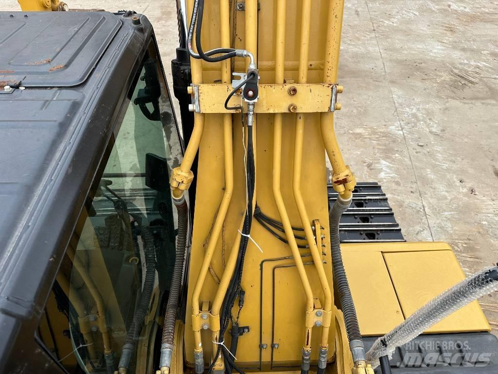 CAT 323GC Kāpurķēžu ekskavatori