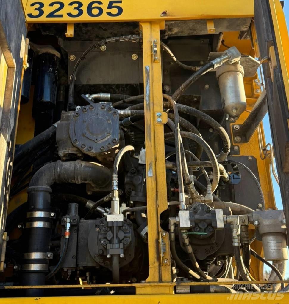 Komatsu PC 1250 -11EO Kāpurķēžu ekskavatori