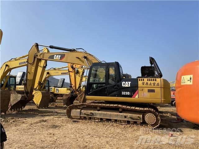 CAT 323D Kāpurķēžu ekskavatori