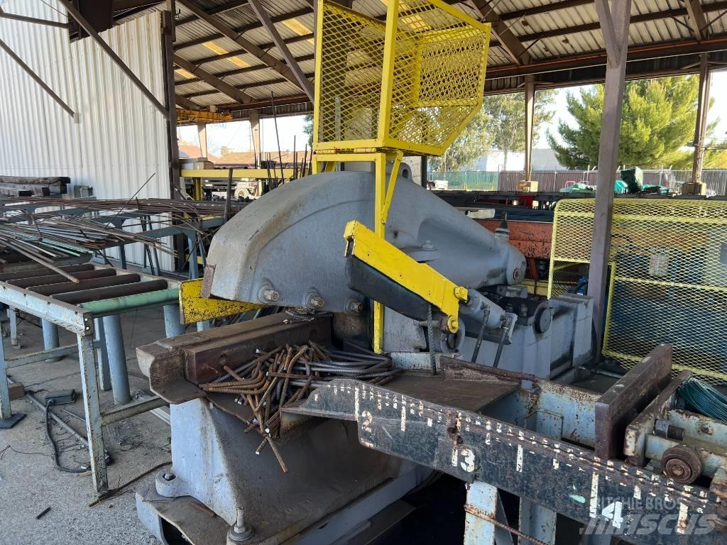 MILWAUKEE Shear   No. 2 Industriālie iekrāvēji