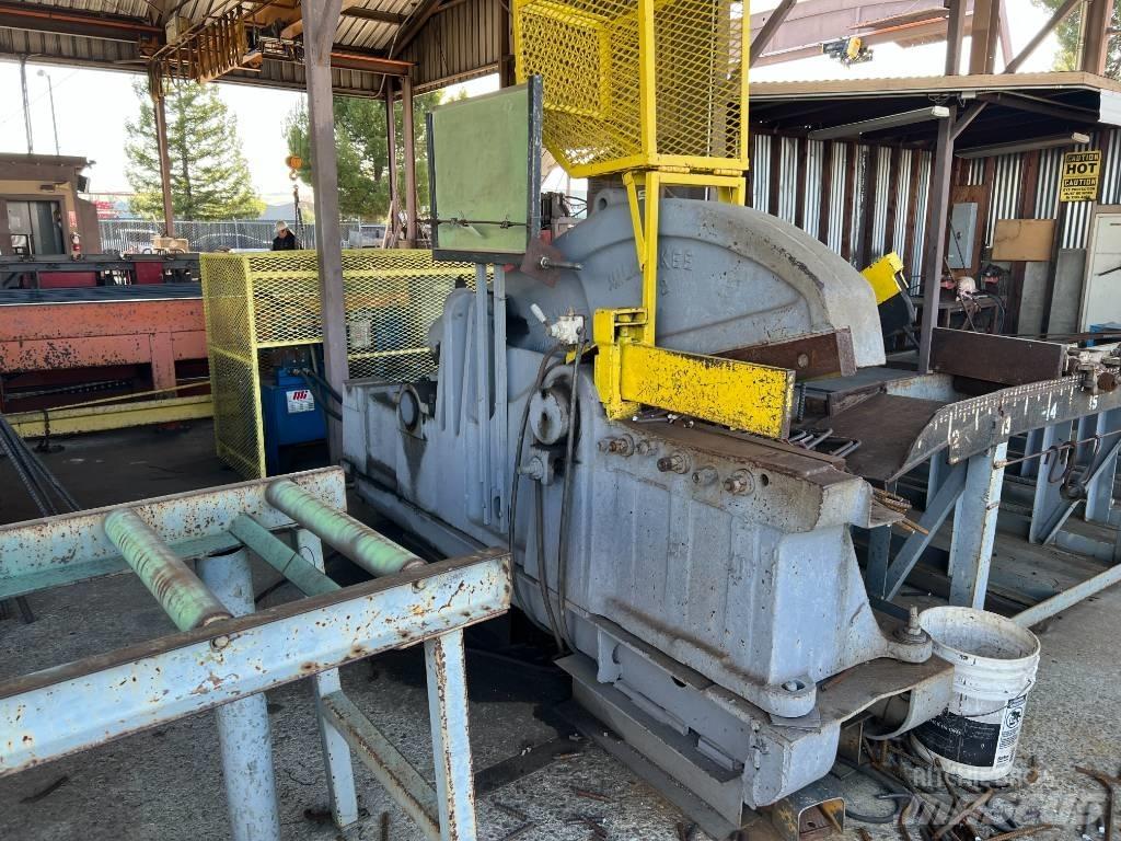 MILWAUKEE Shear   No. 2 Industriālie iekrāvēji