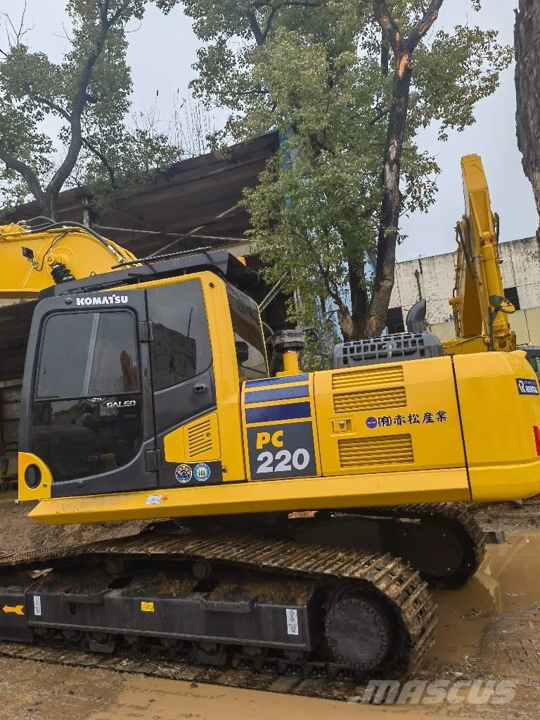 Komatsu PC 220-8 Kāpurķēžu ekskavatori