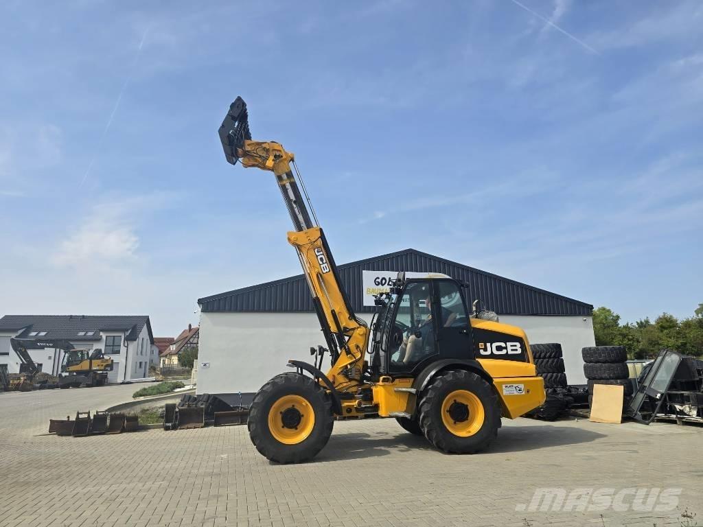 JCB TM 320 WM Teleskopiskie manipulatori