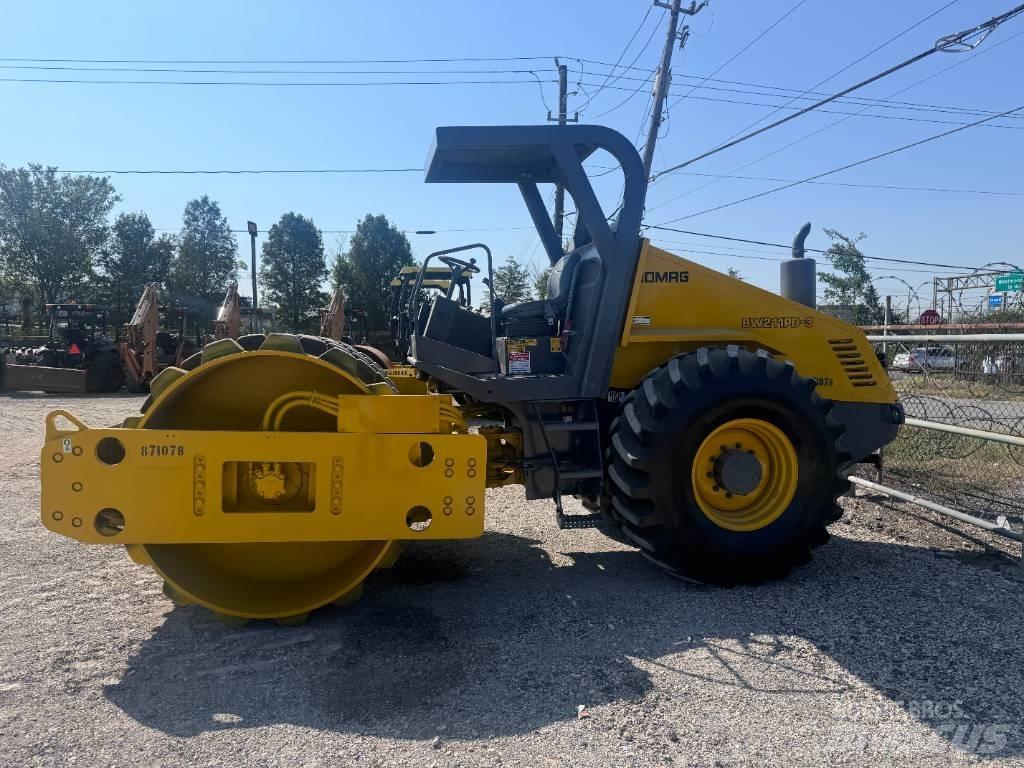 Bomag BW 211 P D-3 Vienvalča grunts veltņi