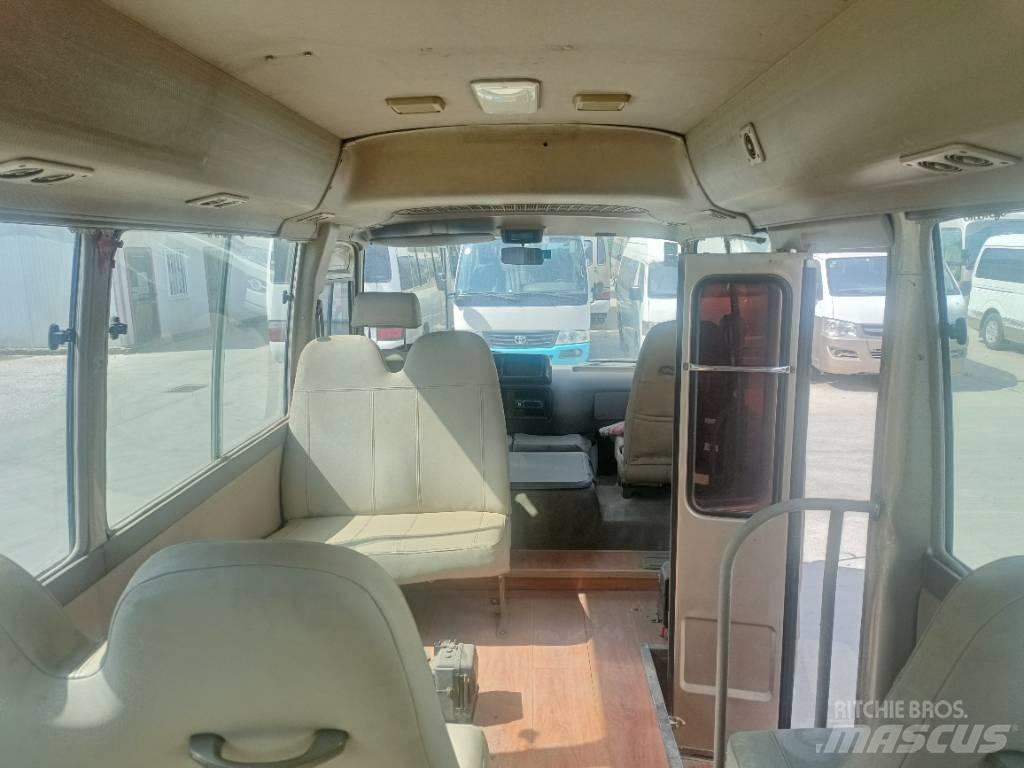 Toyota Coaster Bus Mikroautobusi