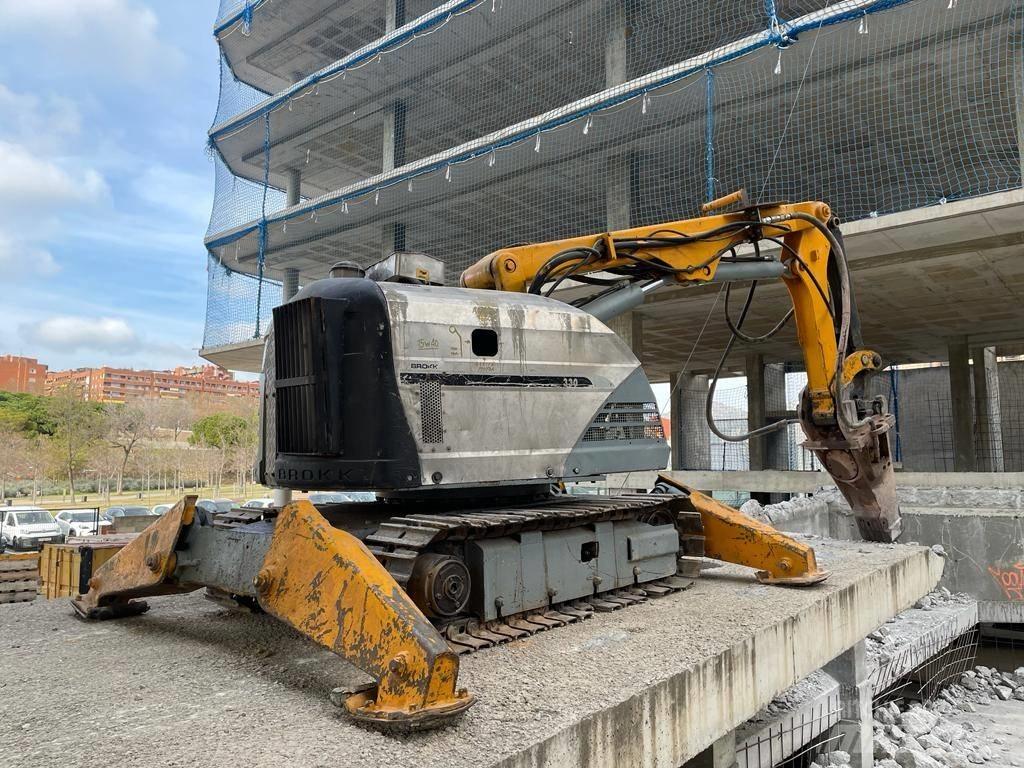 Brokk 330 Diesel Demontāžas ekskavators