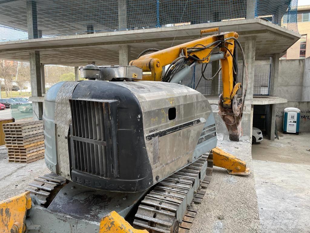 Brokk 330 Diesel Demontāžas ekskavators