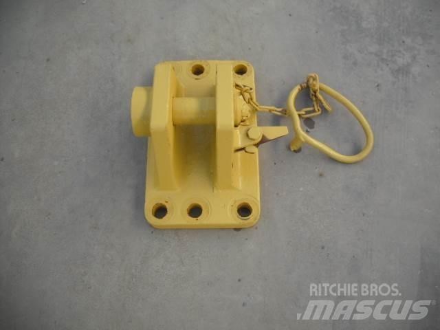 Komatsu D65EX PX Kāpurķēžu buldozeri