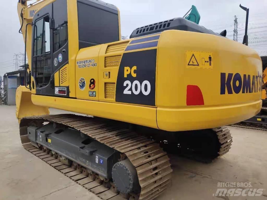 Komatsu PC 200 Kāpurķēžu ekskavatori
