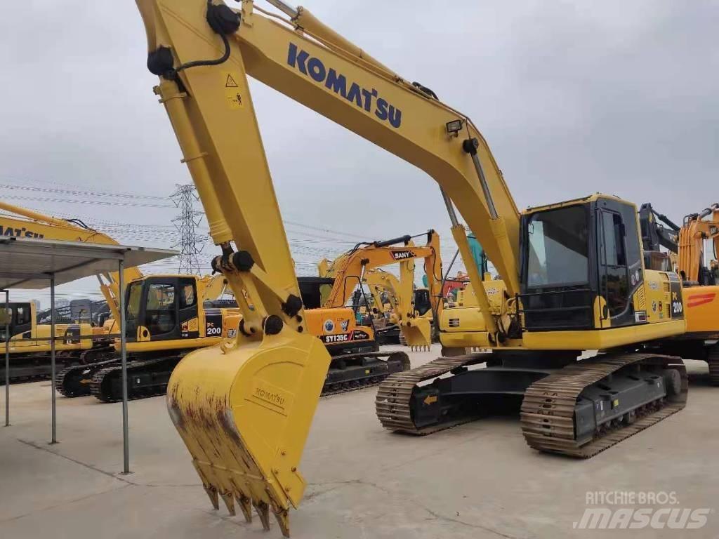 Komatsu PC 200 Kāpurķēžu ekskavatori