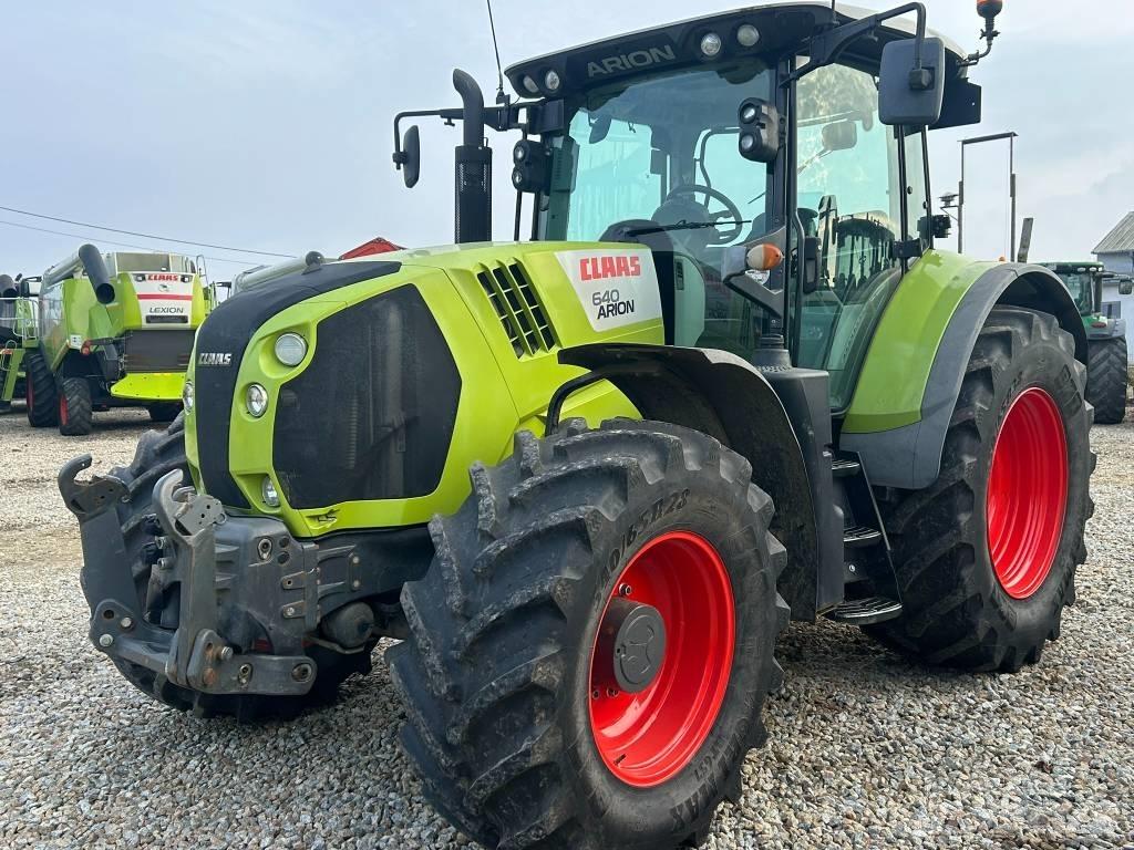 CLAAS Arion 640 Traktori