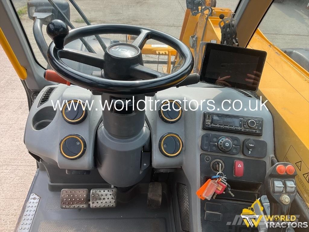 JCB 532-70 AGRI XTRA Lauksaimniecības pacēlāji
