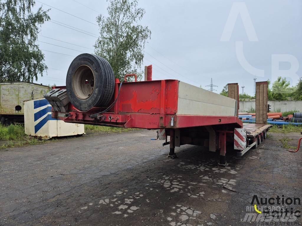 HRD STL M4N Tents puspiekabes