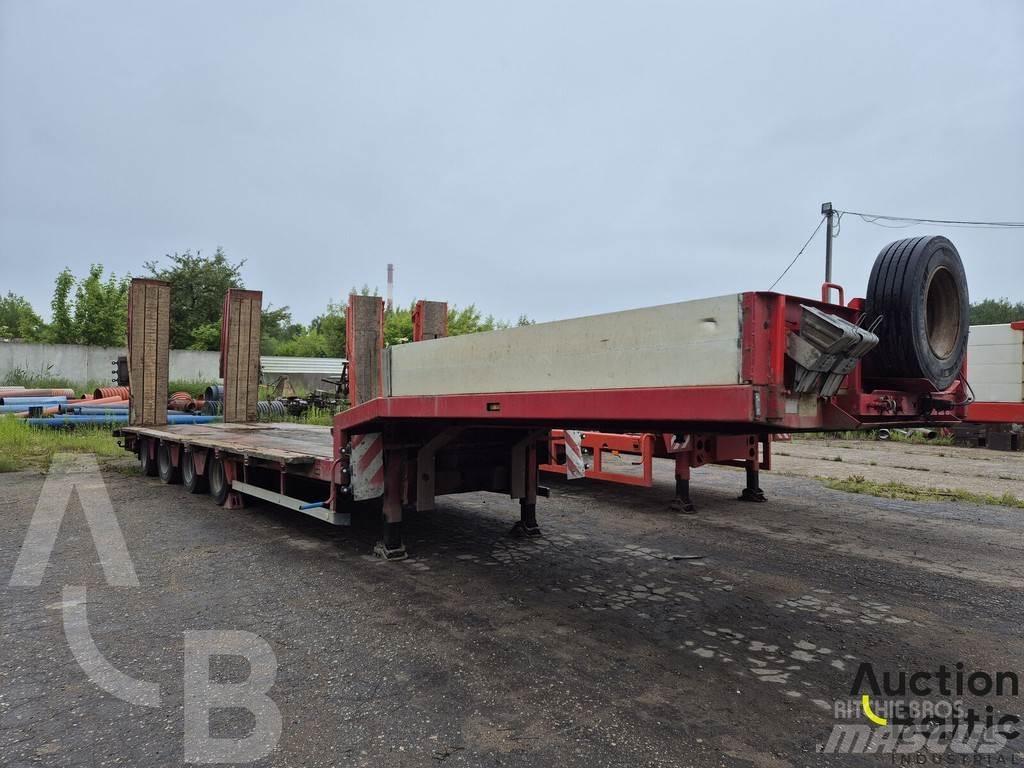HRD STL M4N Tents puspiekabes