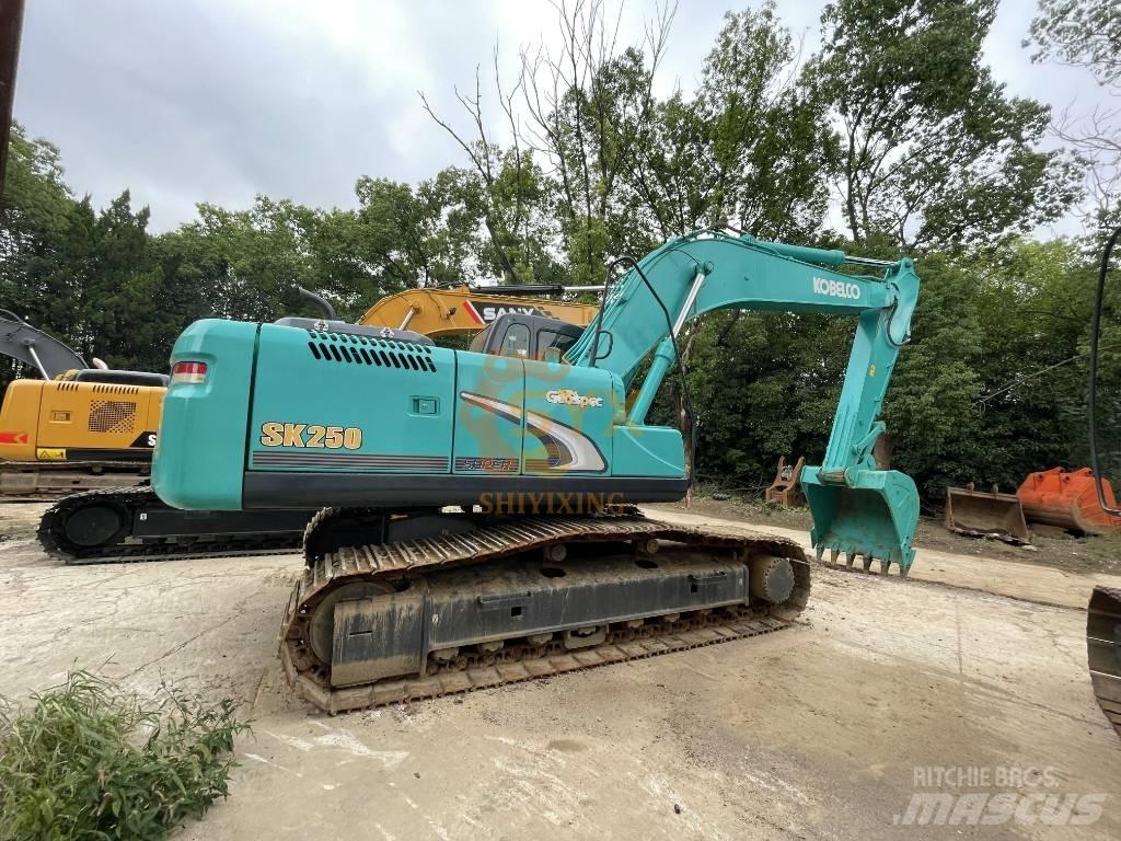Kobelco 250 Kāpurķēžu ekskavatori