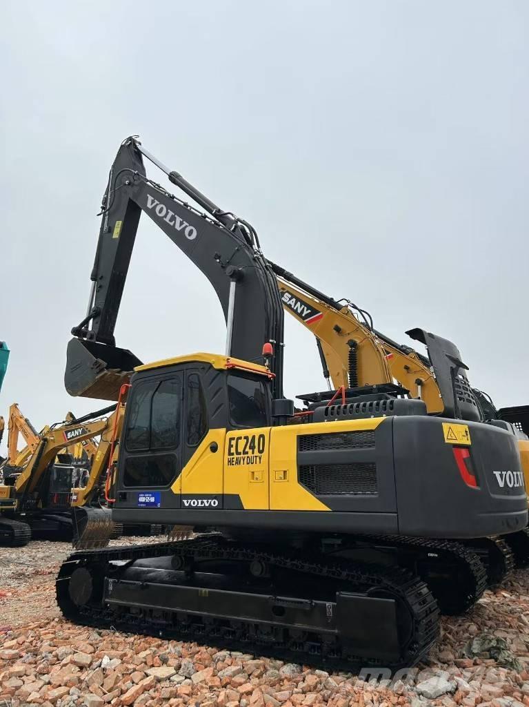 Volvo EC 240 Kāpurķēžu ekskavatori