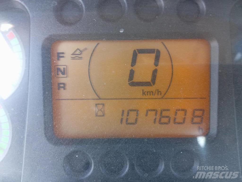 Hitachi ZW 140 Iekrāvēji uz riteņiem