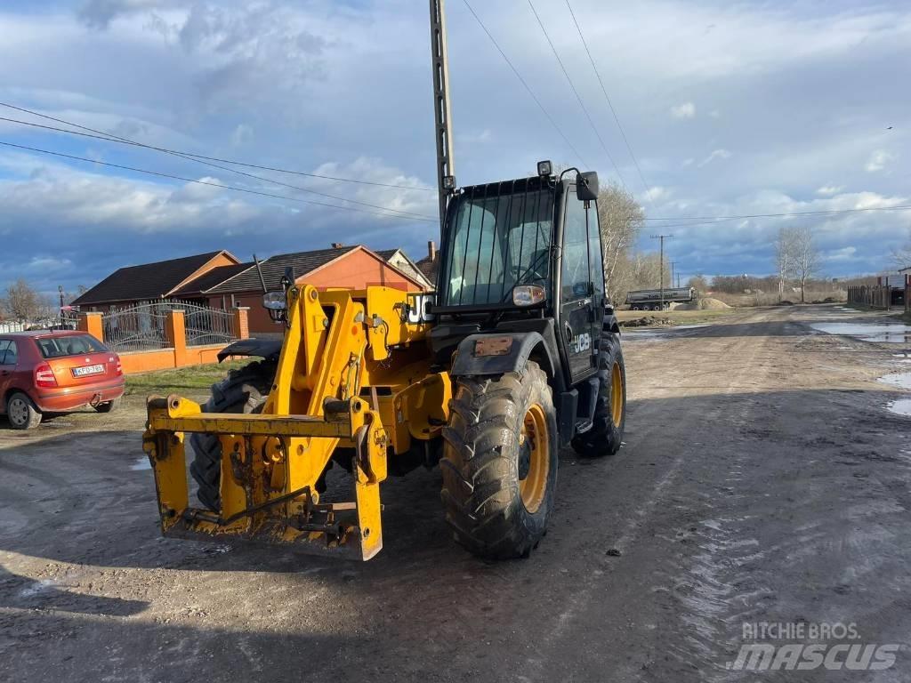 JCB 531-70 Teleskopiskie manipulatori