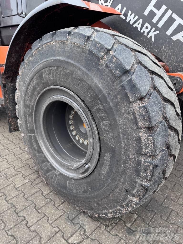 Hitachi ZW 220-7 Iekrāvēji uz riteņiem