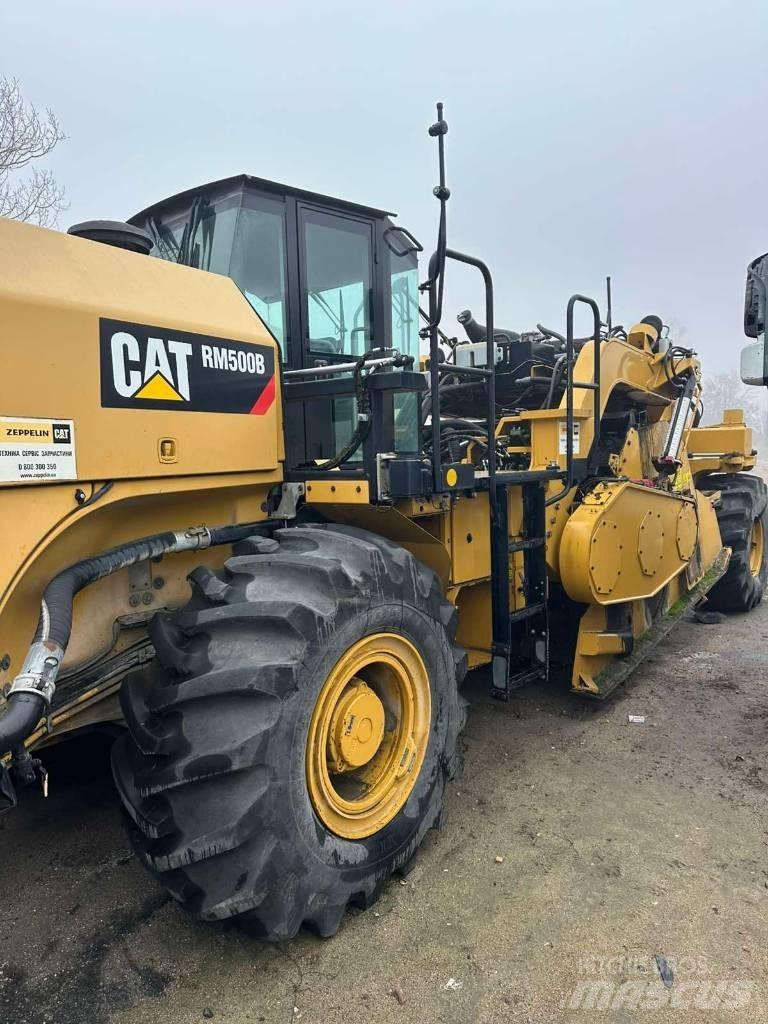 CAT RM 500 Asfalta savācējs