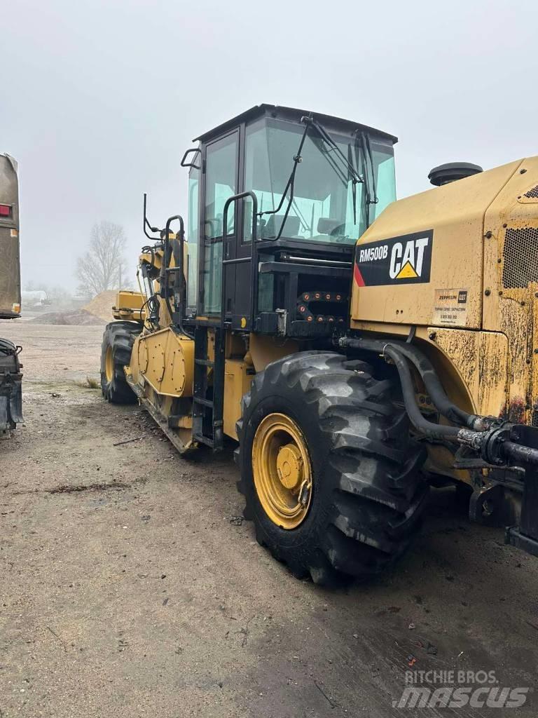 CAT RM 500 Asfalta savācējs