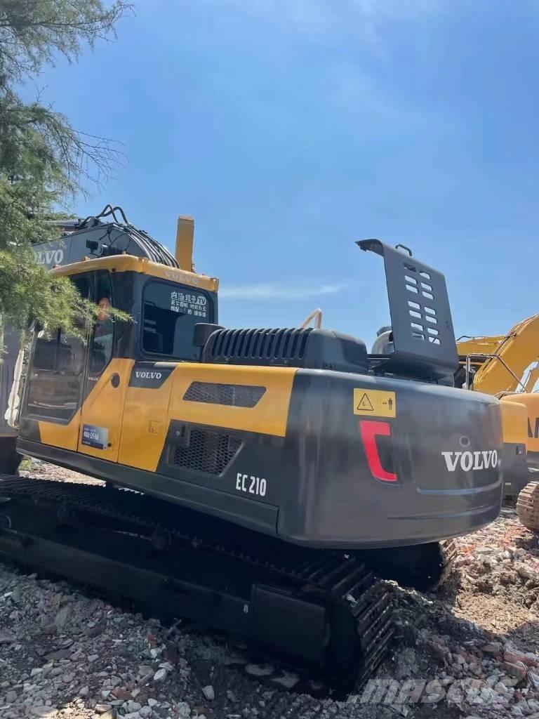 Volvo EC210D Kāpurķēžu ekskavatori
