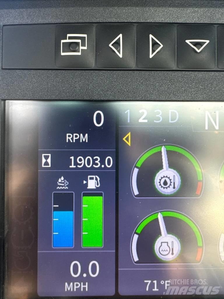 John Deere 524P Iekrāvēji uz riteņiem