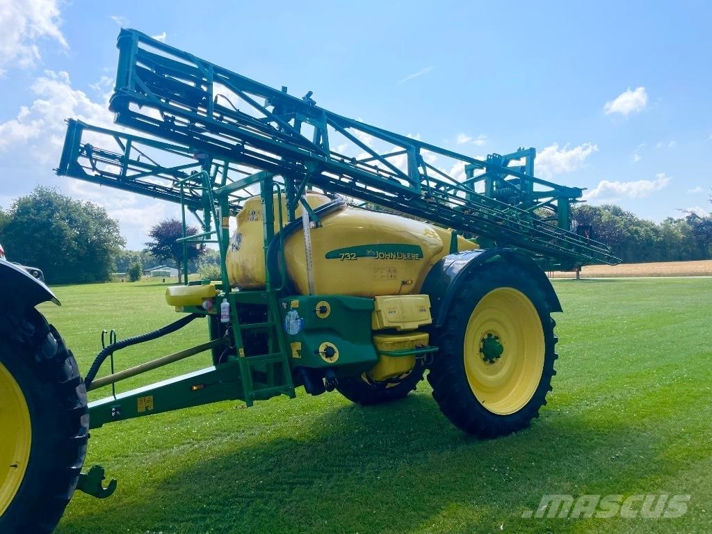 John Deere 732 Piekabināmie smidzinātāji(miglotāji)